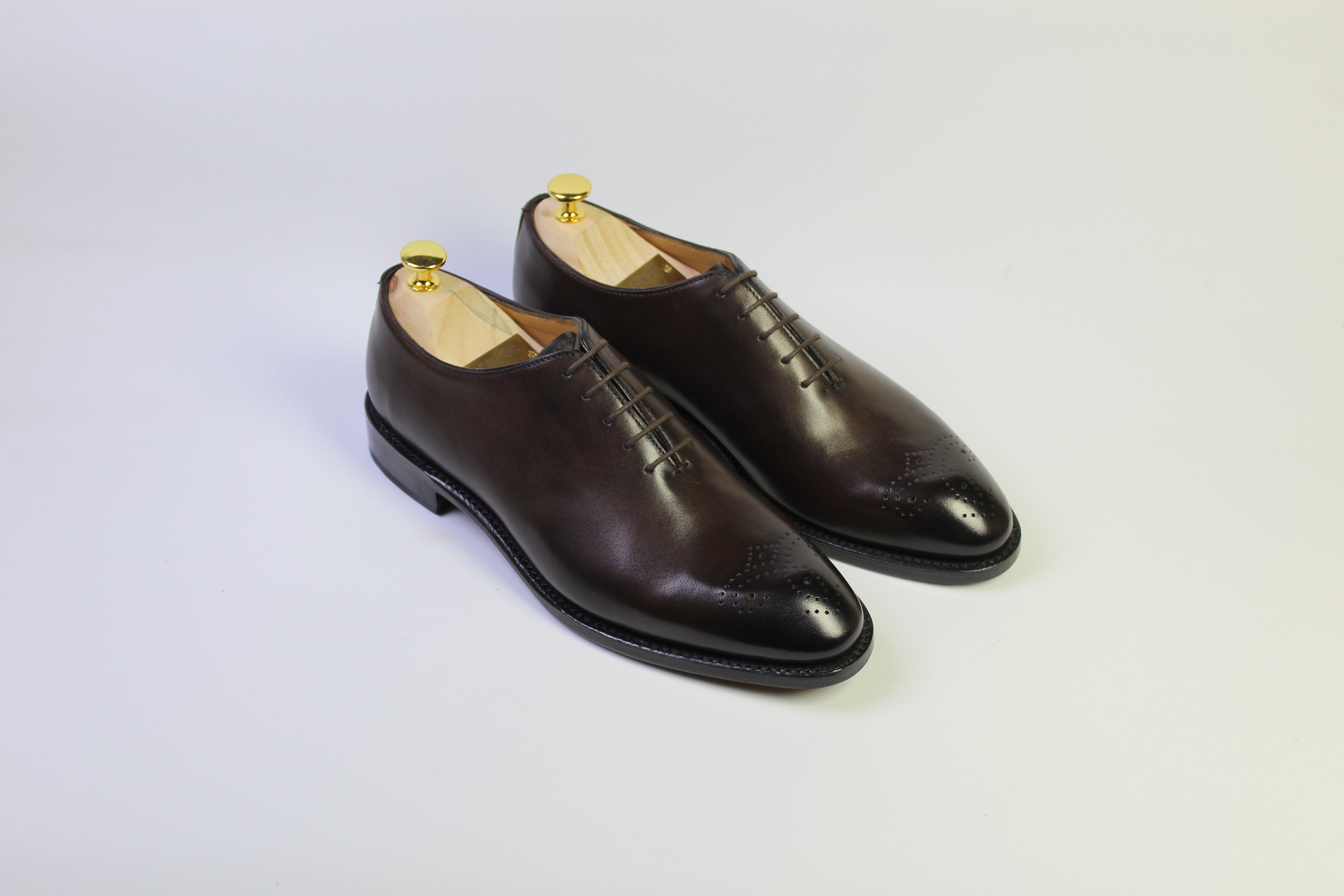 Thackeray One-Cut with Flower Brown